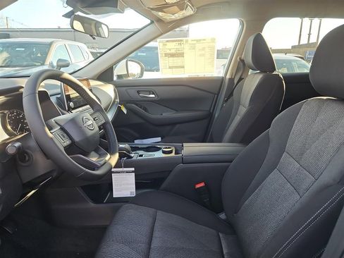 New 2026 Nissan Rogue SV w/ Cold Weather Package AWD/4WD image 9