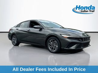 Used 2024 Hyundai Elantra SEL FWD video 1