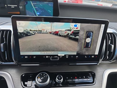 New 2025 Ford Expedition Platinum w/ Driver's Package image 26