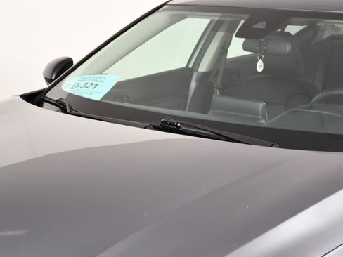 Used 2024 Nissan Altima 2.5 SV FWD image 12