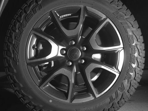 Used 2025 Jeep Compass Trailhawk AWD/4WD image 12