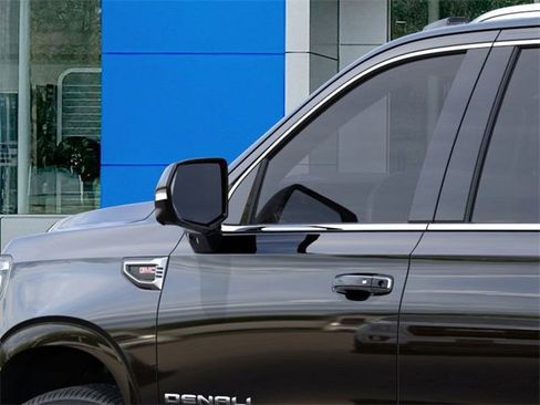 New 2026 GMC Yukon XL Denali w/ LPO, Floor Liner Package image 12
