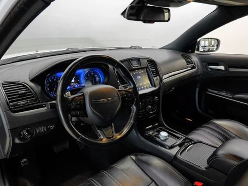Used 2022 Chrysler 300 S RWD image 4