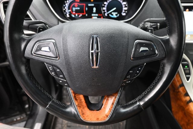 Used 2017 Lincoln MKX Reserve w/ Lincoln MKX Climate Package AWD/4WD image 18