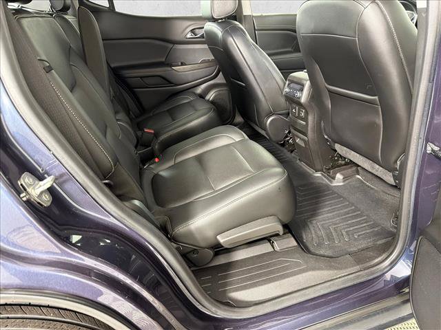 Used 2019 GMC Acadia SLT w/ LPO, Floor Liner Package FWD image 17