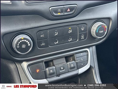 Certified 2022 GMC Terrain SLE image 31