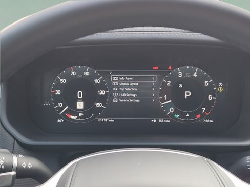 Certified 2025 Land Rover Discovery Dynamic SE AWD/4WD image 12