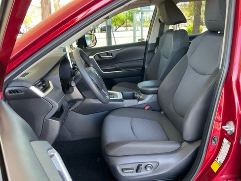 Used 2024 Toyota RAV4 XLE image 14