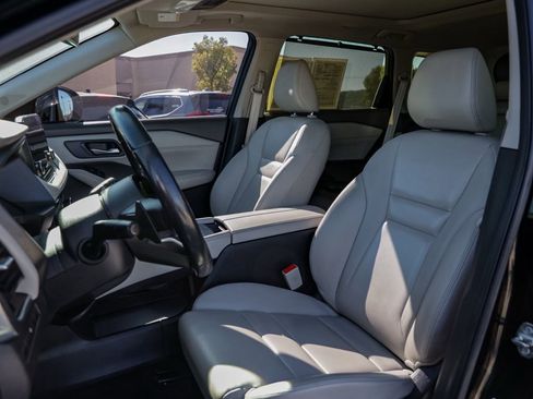 Used 2023 Nissan Rogue SL w/ SL Premium Package image 17