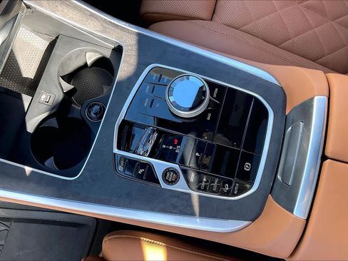 Used 2025 BMW X5 M60i image 20