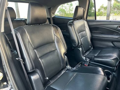 Used 2021 Honda Pilot Elite image 28