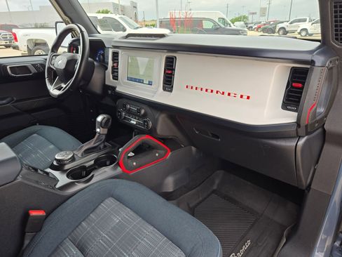 Used 2023 Ford Bronco Heritage Edition image 28