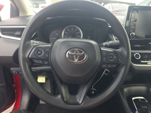 Used 2021 Toyota Corolla LE image 16