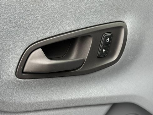 Used 2018 Ford Transit 250 148 Low Roof image 12