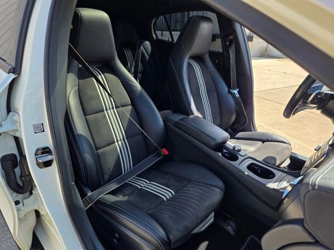 Used 2018 Mercedes-Benz GLA 250 image 30