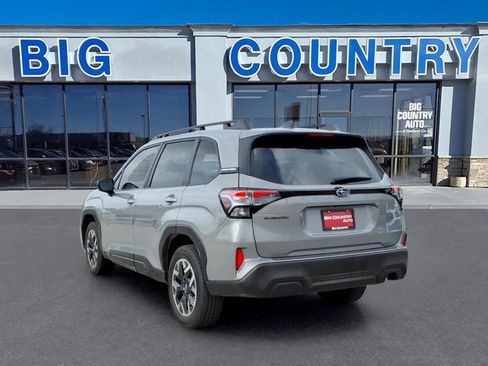 Used 2025 Subaru Forester Premium AWD/4WD image 3