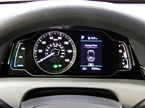 Used 2020 Hyundai Ioniq Blue FWD image 15