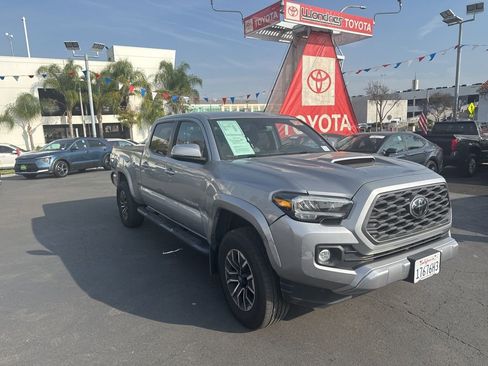 Used 2021 Toyota Tacoma TRD Sport w/ Technology Package image 9