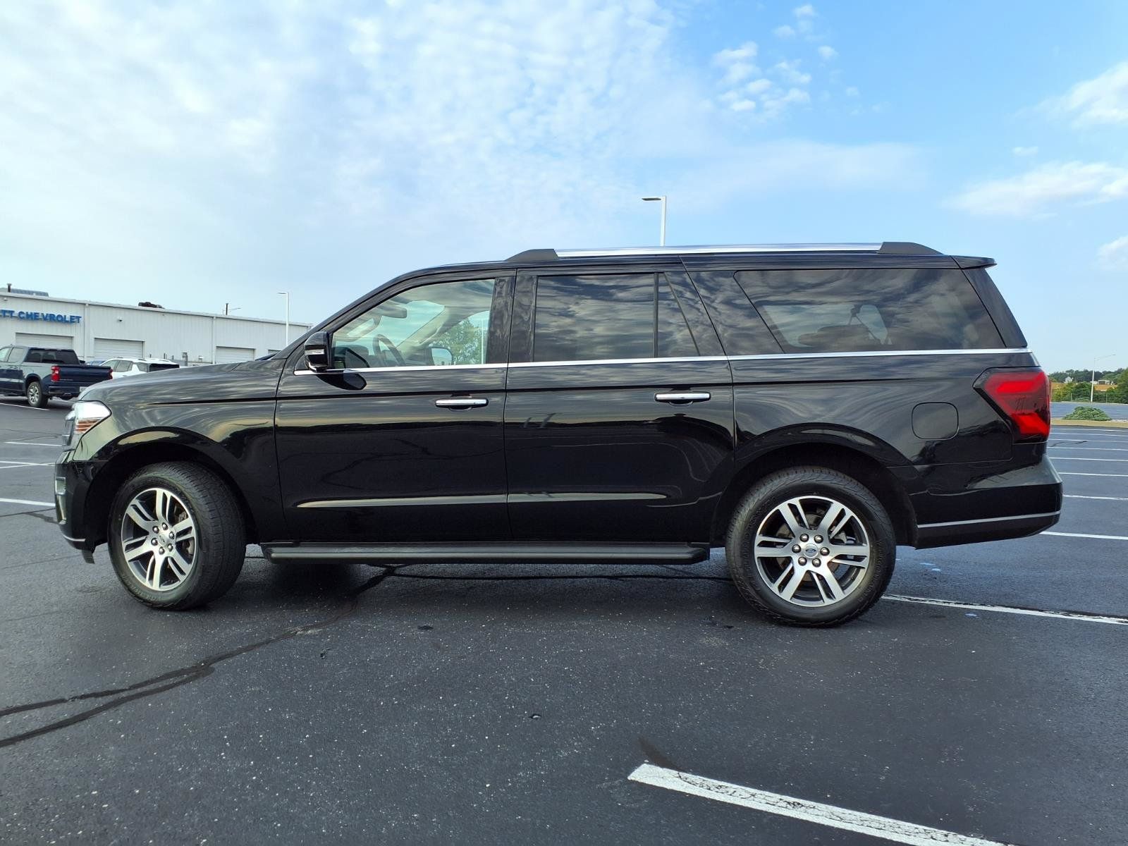 Used 2024 Ford Expedition Max Limited AWD/4WD image 36