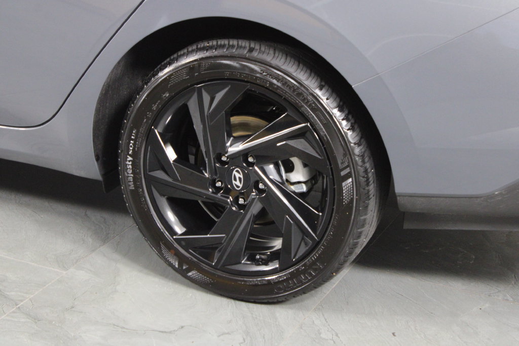 Certified 2026 Hyundai Elantra Sport FWD image 15