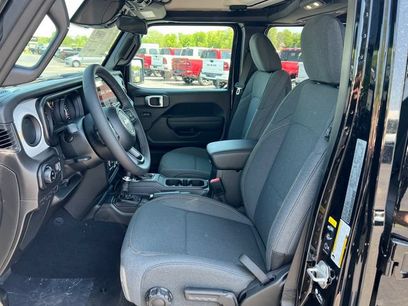 New 2026 Jeep Gladiator Sport