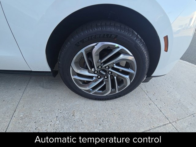 New 2027 Lincoln Navigator Reserve AWD/4WD image 8