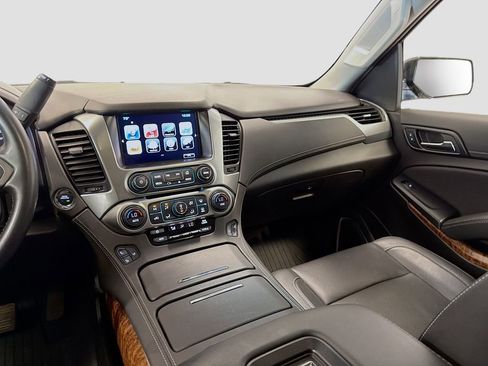 Used 2019 Chevrolet Tahoe Premier AWD/4WD image 27