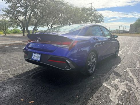 Used 2025 Hyundai Elantra Sport w/ Cargo Package image 7