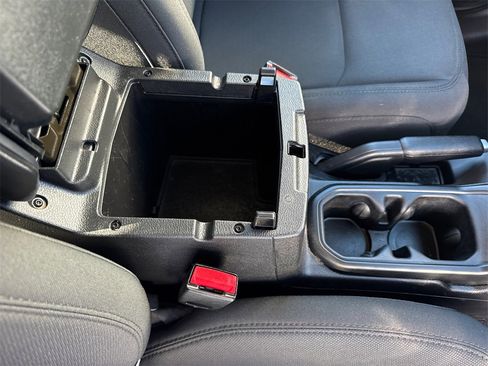 Used 2022 Jeep Gladiator Sport image 16