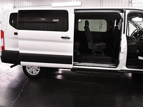 Used 2025 Ford Transit 350 XLT RWD image 31