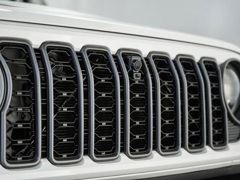 New 2025 Jeep Wrangler Unlimited Rubicon w/ Steel Bumper Group image 9