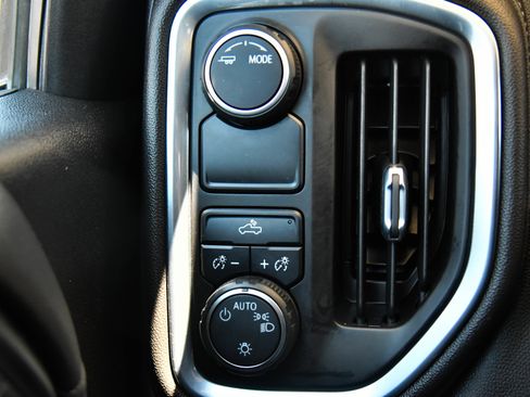 Used 2022 Chevrolet Silverado 1500 LT RWD image 30
