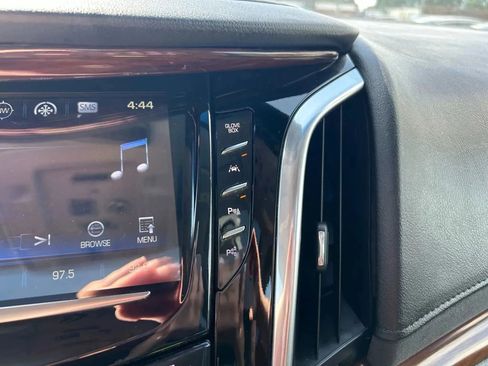 Used 2018 Cadillac Escalade Luxury image 23