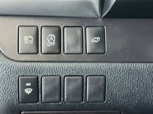 Used 2018 Toyota Highlander XLE image 17