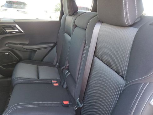 New 2026 Mitsubishi Outlander ES image 10