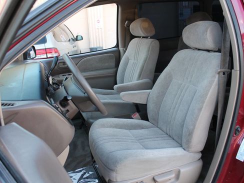 Used 1998 Toyota Sienna LE FWD image 20