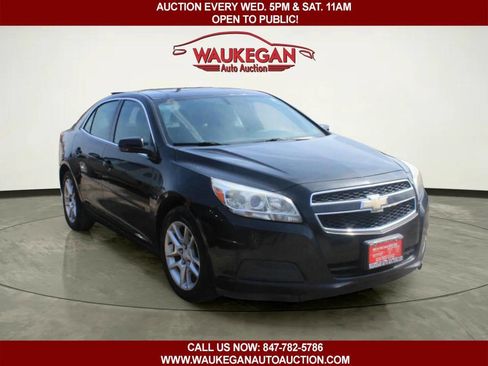 Used 2013 Chevrolet Malibu LT w/ Power Convenience Package image 2