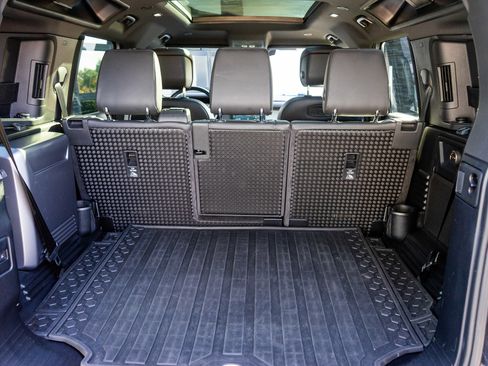 Used 2021 Land Rover Defender 110 X-Dynamic HSE image 59