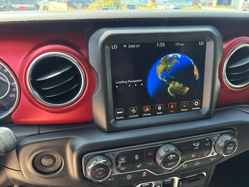 Used 2022 Jeep Wrangler Unlimited Rubicon w/ Steel Bumper Group image 19