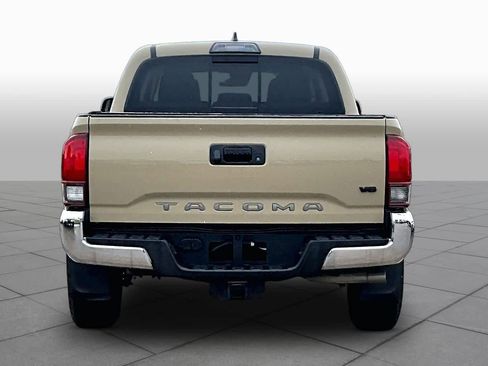 Used 2019 Toyota Tacoma SR5 RWD image 5