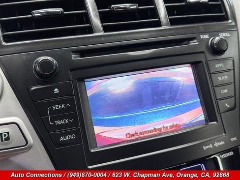 Used 2014 Toyota Prius V Five FWD image 19
