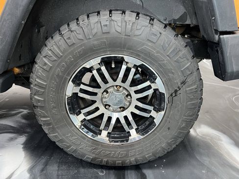 Used 2012 Jeep Wrangler Rubicon w/ Dual Top Group image 21