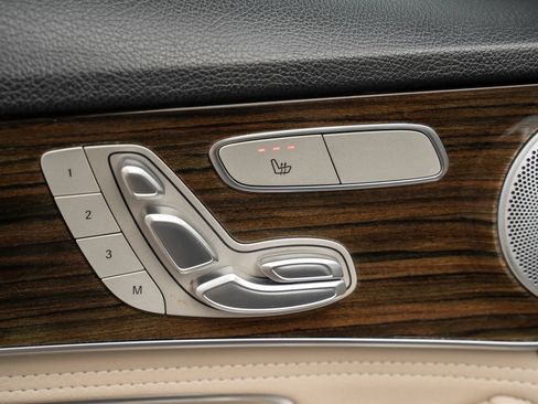 Used 2015 Mercedes-Benz C 300 4MATIC Sedan image 15