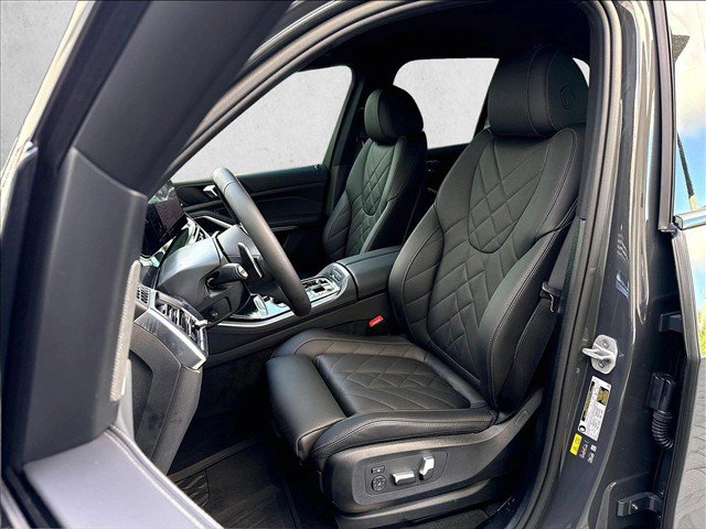 Used 2026 BMW X5 xDrive50e w/ M Sport Package AWD/4WD image 26