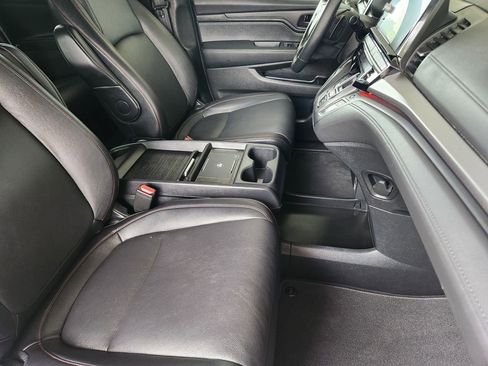 Used 2025 Honda Odyssey Sport-L image 13