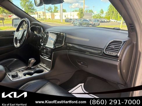 Used 2021 Jeep Grand Cherokee Trailhawk w/ Trailhawk Luxury Group AWD/4WD image 12