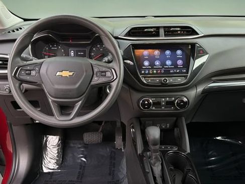 Used 2023 Chevrolet TrailBlazer LT w/ Convenience Package AWD/4WD image 10
