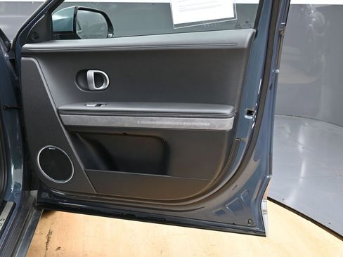 Used 2022 Hyundai Ioniq 5 Limited image 38