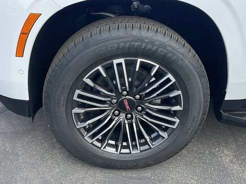 New 2026 GMC Yukon XL Elevation w/ Elevation Premium Package AWD/4WD image 9