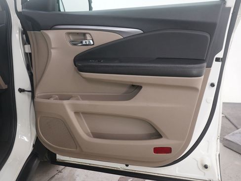 Used 2016 Honda Pilot EX image 9